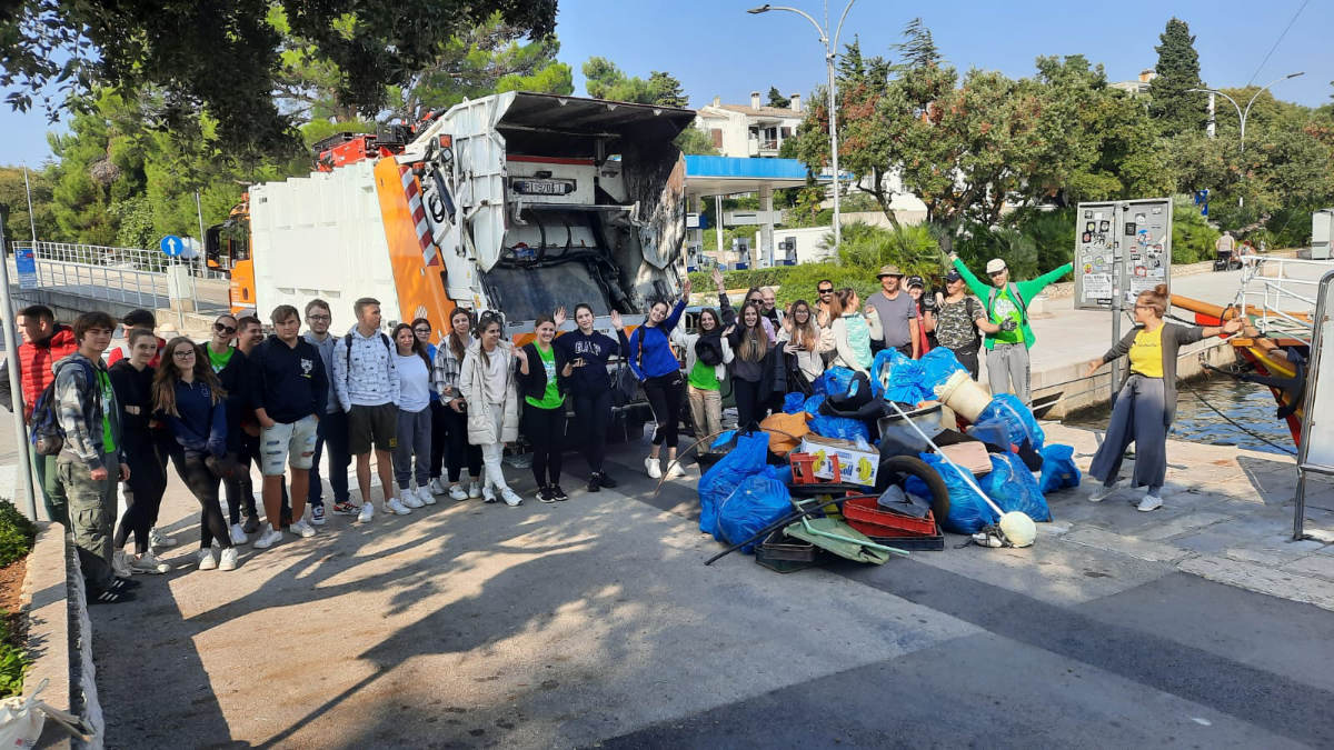 Povratak srednjoškolaca u Krk